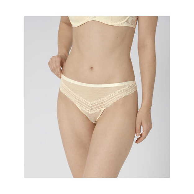 Triumph geltonos spalvos perregimos kelnaitės  Tempting Tulle String