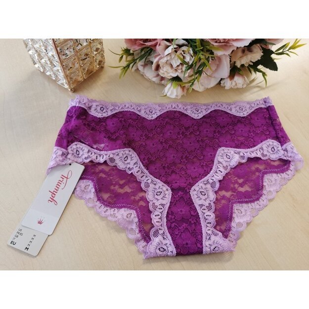 Triumph M(38) dydžio violetinės spalvos neriniuotos kelnaitės Brief Lace Lace Hipster